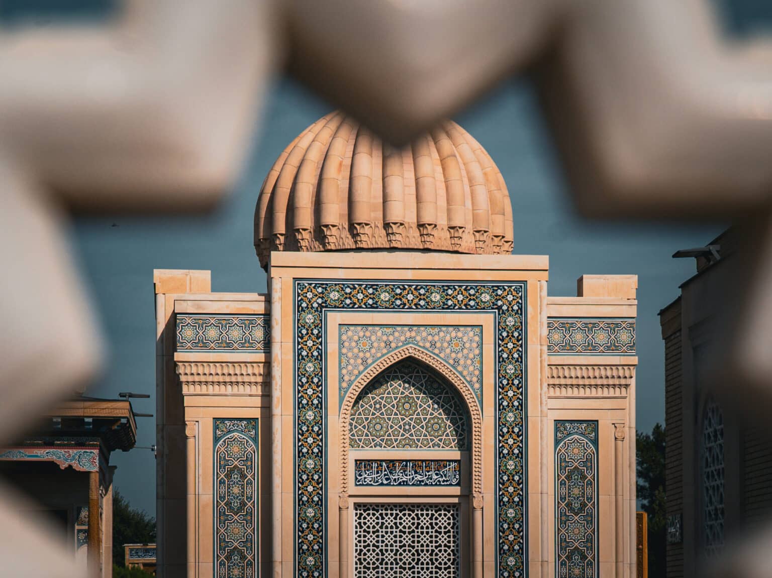 Das kunstvoll verzierte Islam-Karimov-Mausoleum.