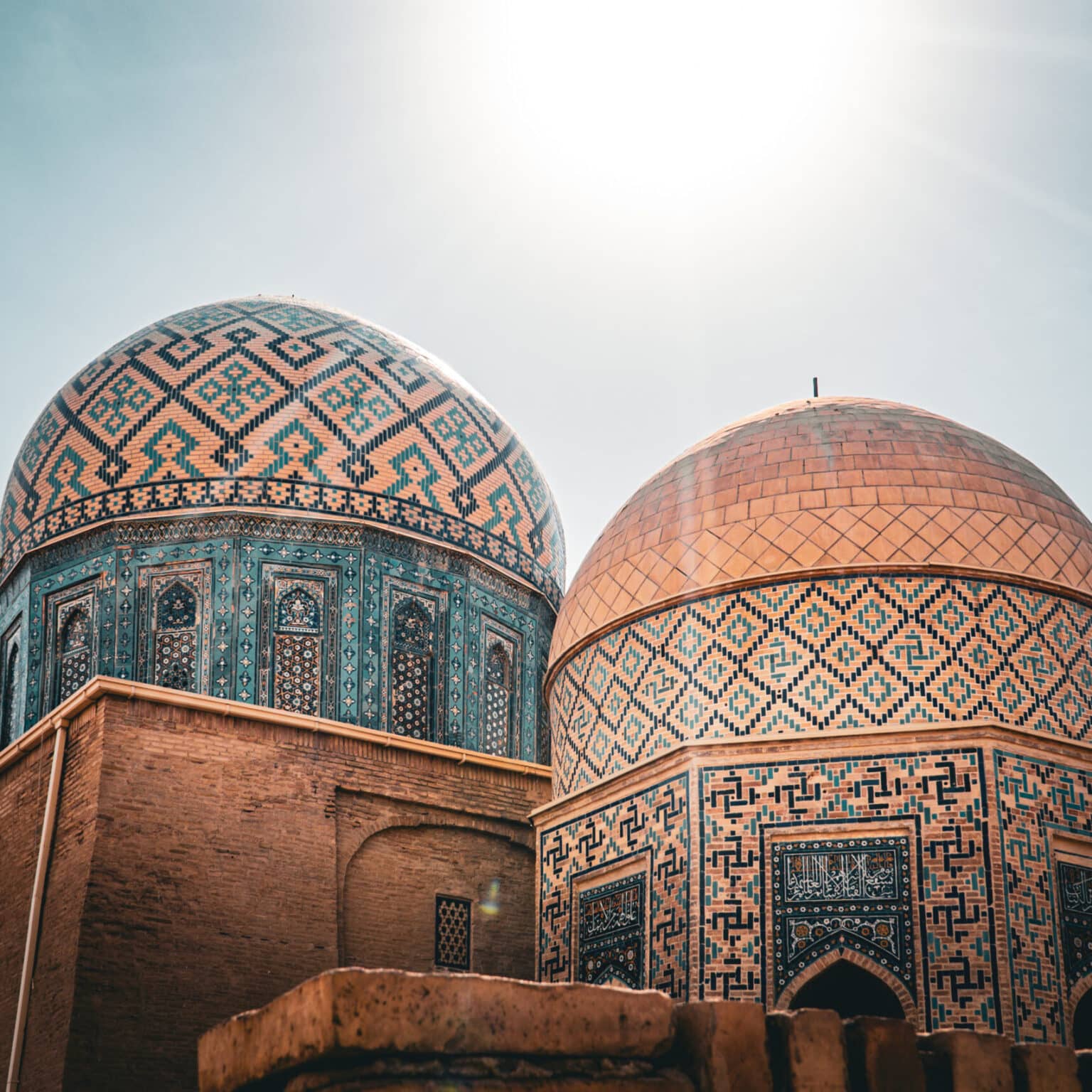 Verzierte Kuppeln von Schahi-Sinda in Samarkand