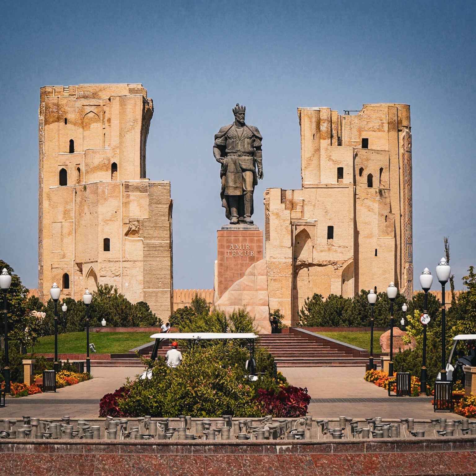 Eine Statue von Amir Timur in Shahrisabz