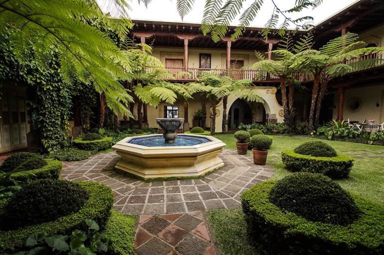 Das Hotel El Palacio de Dona Beatriz in Antigua ist wunderschön angelegt.
