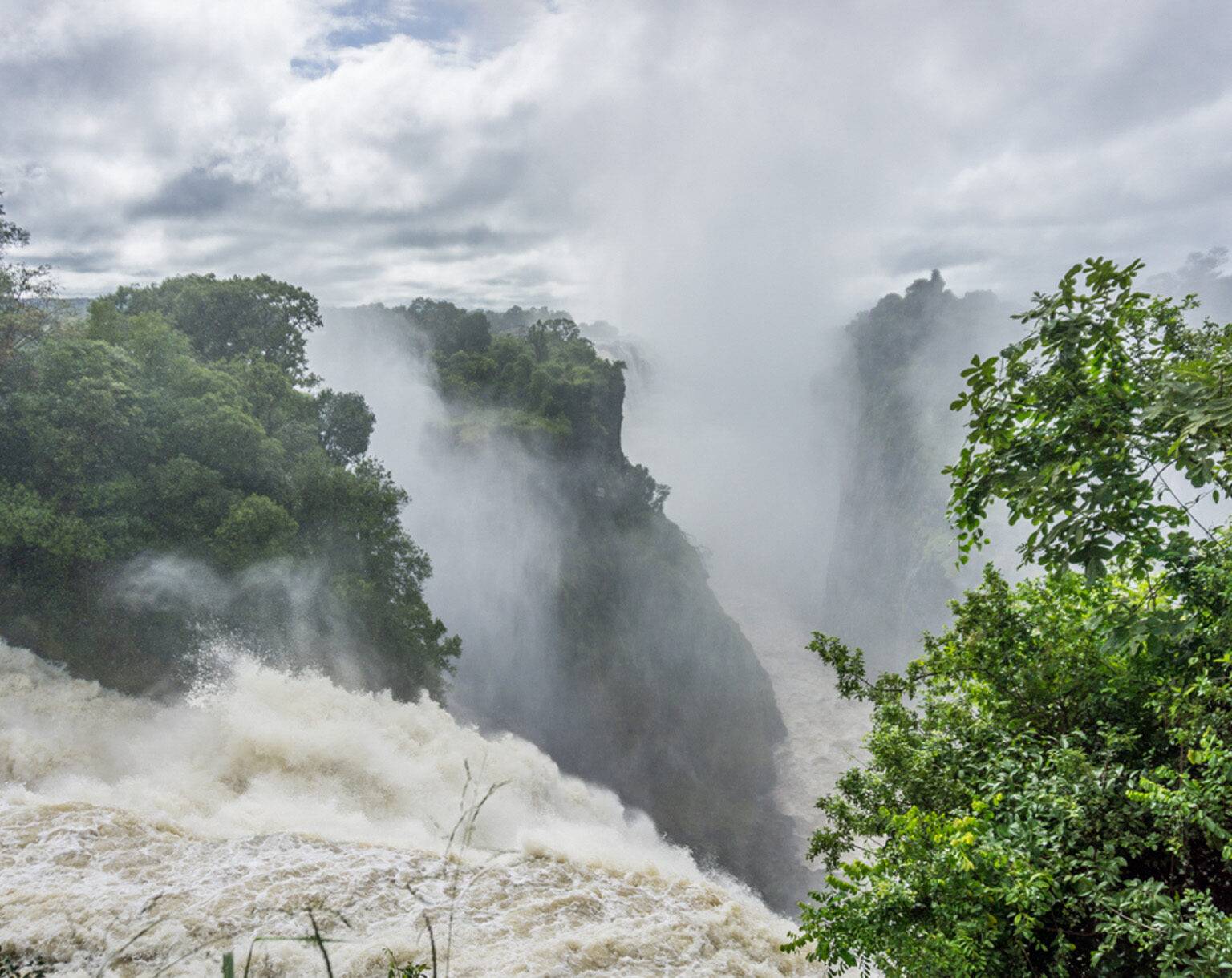 Sambesi River an den Victoria-Wasserfällen