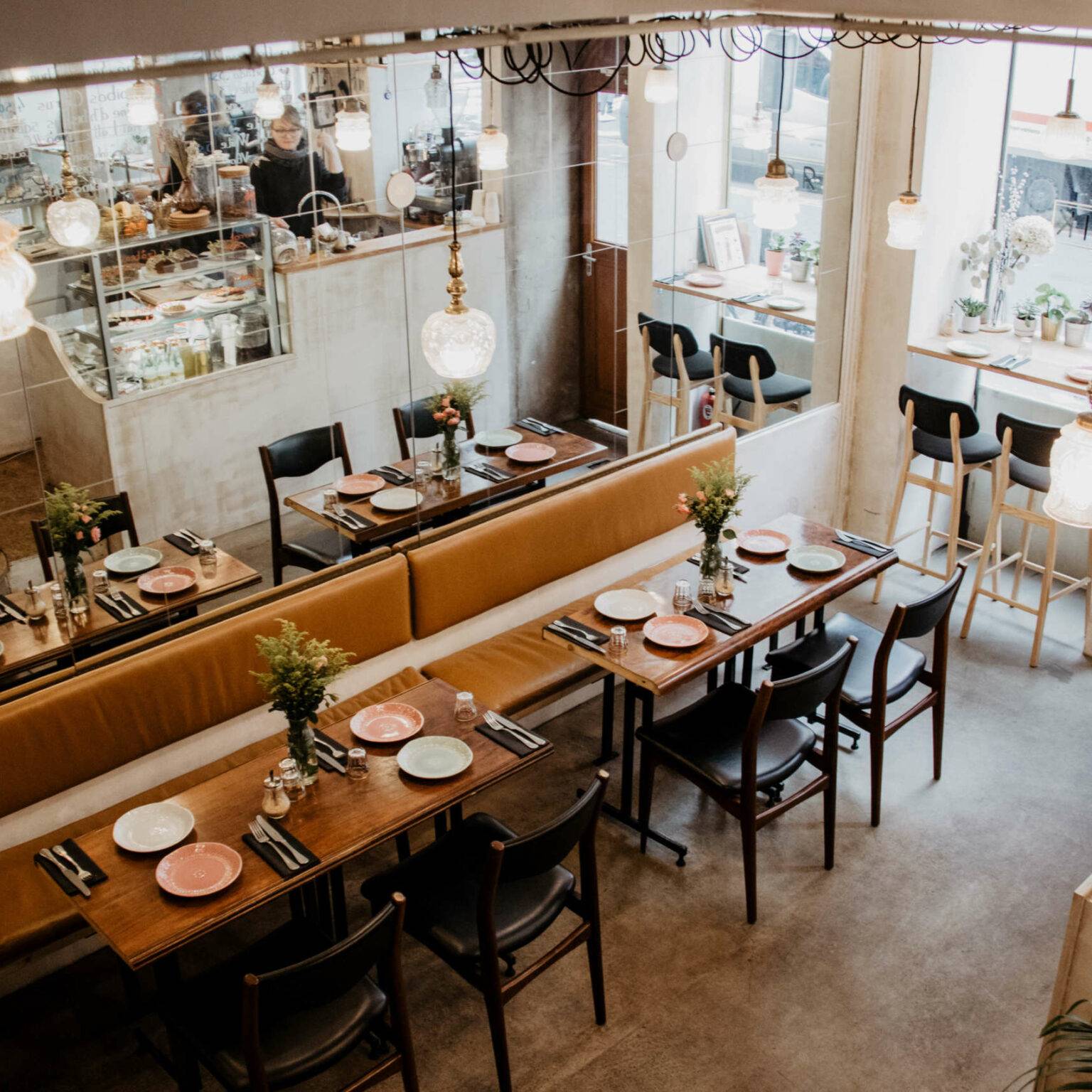 Das Ibrik Café in Paris ist elegant eingerichtet, dort lässt es sich preiswert und köstlich frühstücken.