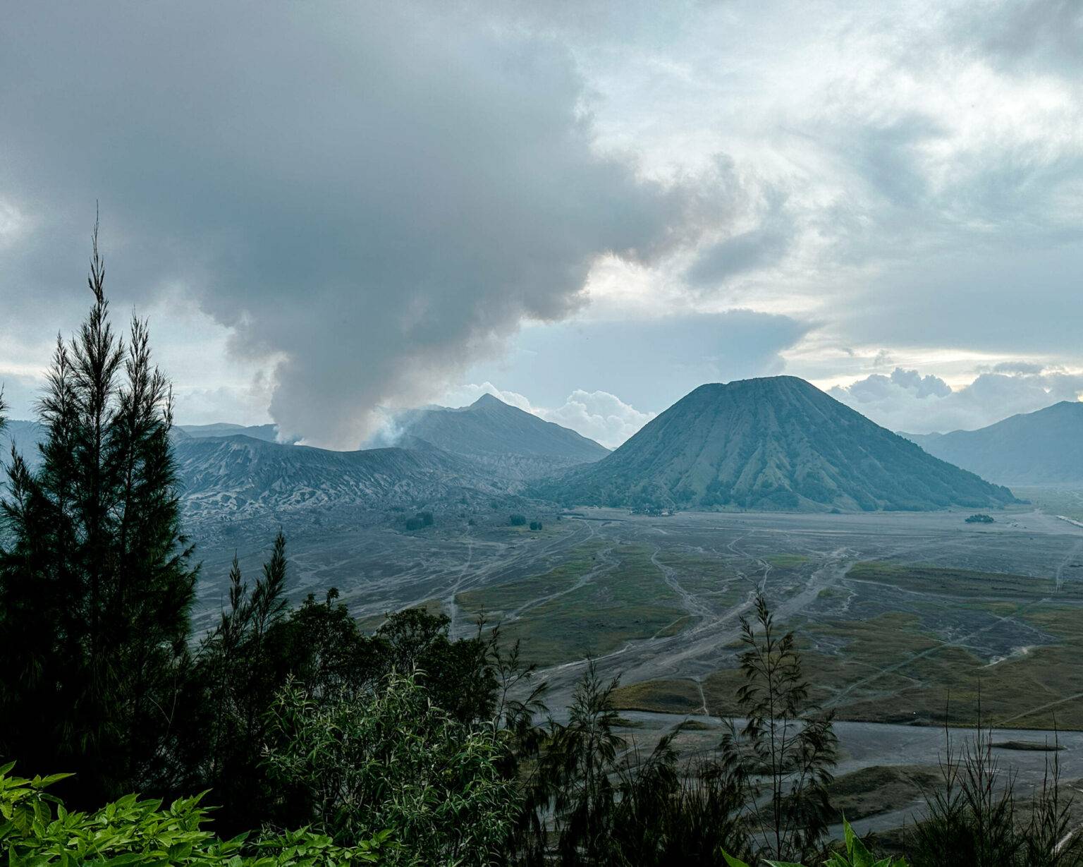 Blick auf die Vulkane in Java.
