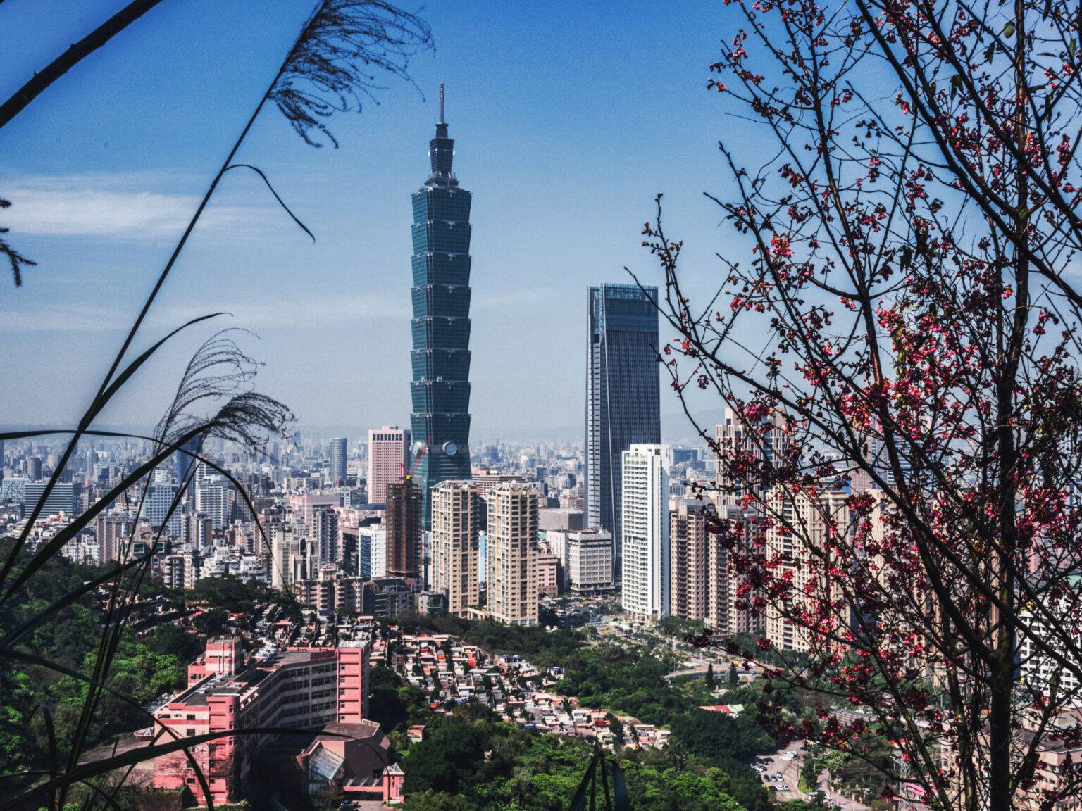 Aussicht vom Elephant Mountain auf Taipeh und dem Taipei 101.