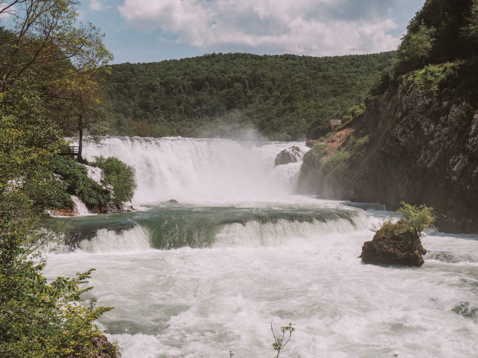 Beeindruckend: Der Wasserfall Strbački Buk im Una-Nationalpark.