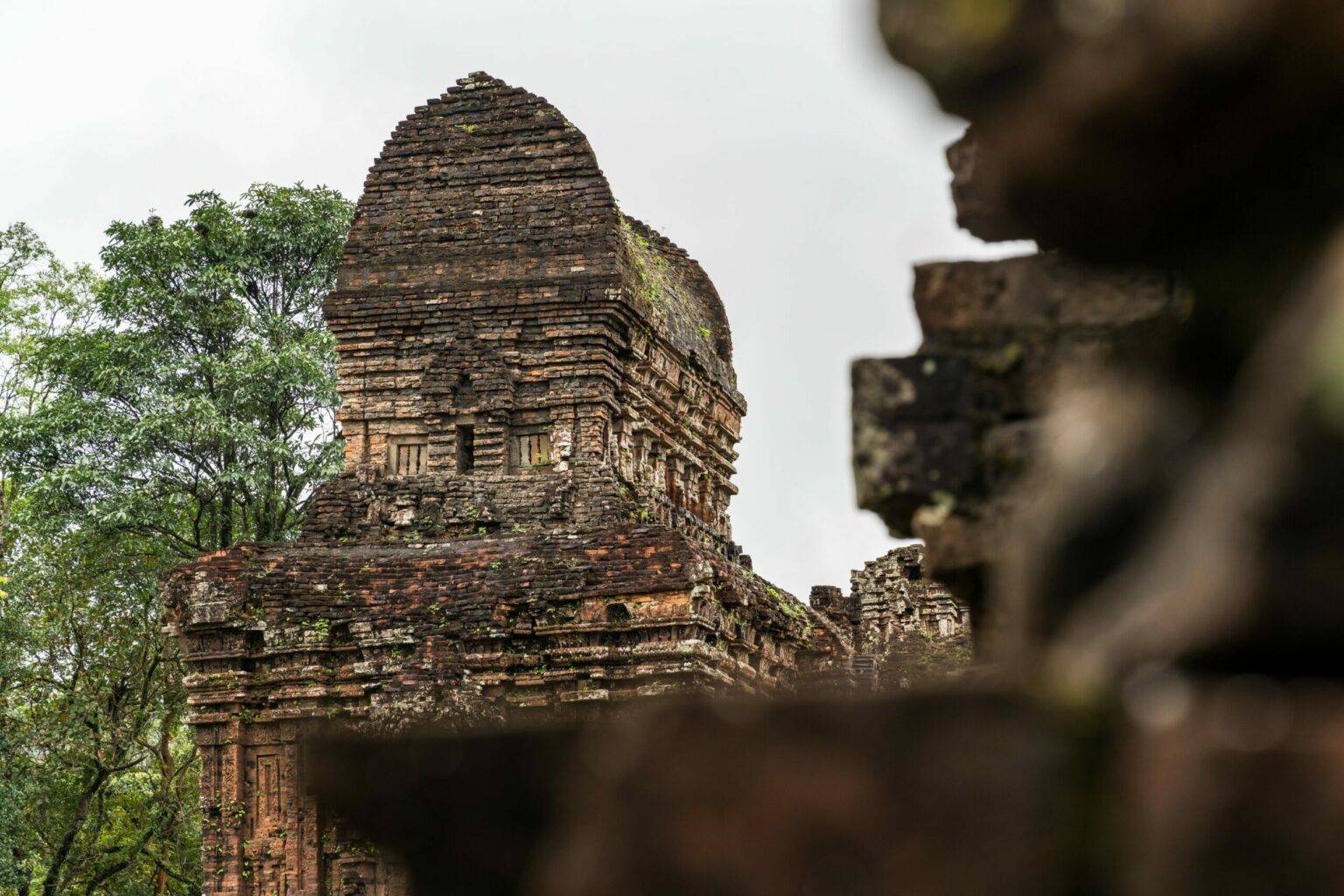 Uns hat die Tempelanlage, die ein wenig an Angkor Wat in Kambodscha erinnert, begeistert.