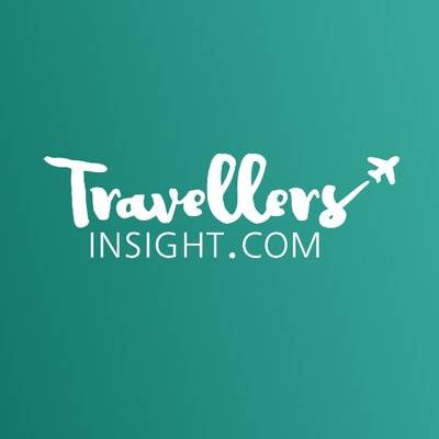 Das Travellers Insight Logo in weiß auf grünem Hintergrund.